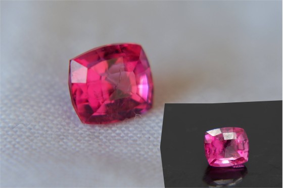 Rubellite - 1 ct - unheated - raspberry red/purplish - cushion cut - IGL certified